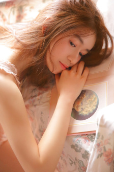 发光的现代史2019